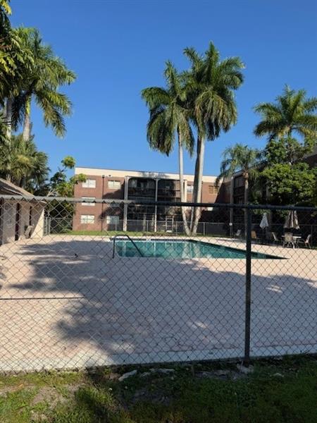 Image 4 of 17 For 7100 Nova Dr  205a