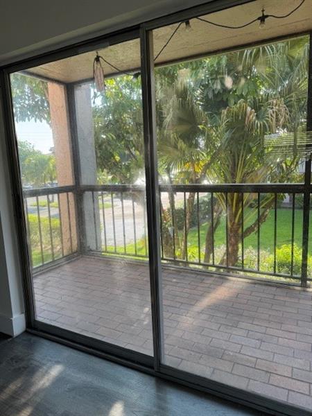 Image 9 of 17 For 7100 Nova Dr  205a