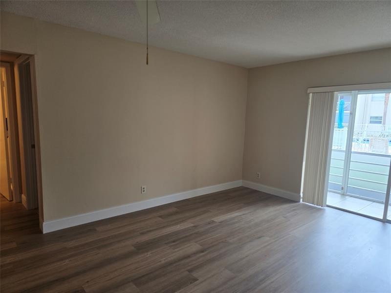 Image 11 of 26 For 1428 4th Ave  107