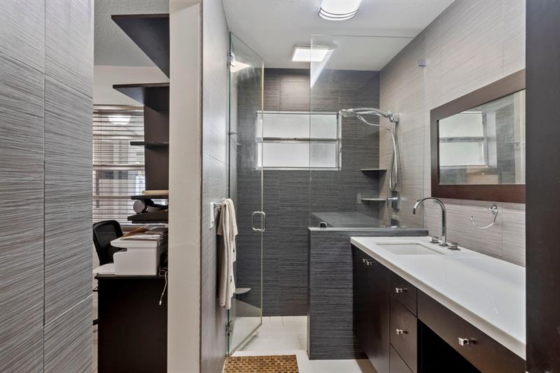 Image 15 of 24 For 19835 64th Pl