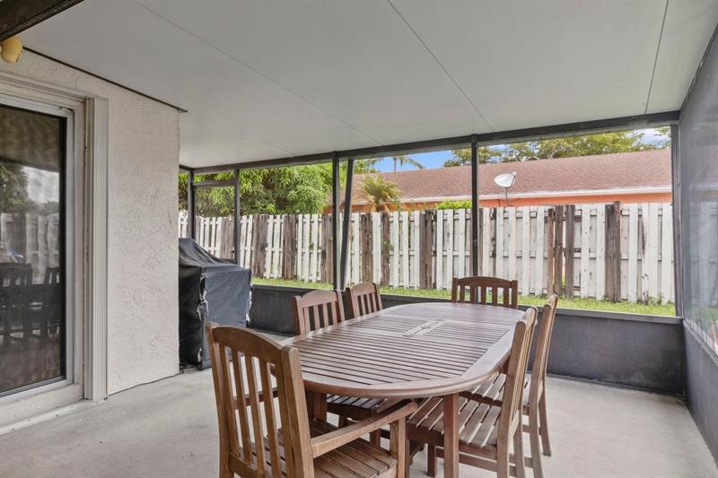 Image 21 of 24 For 19835 64th Pl