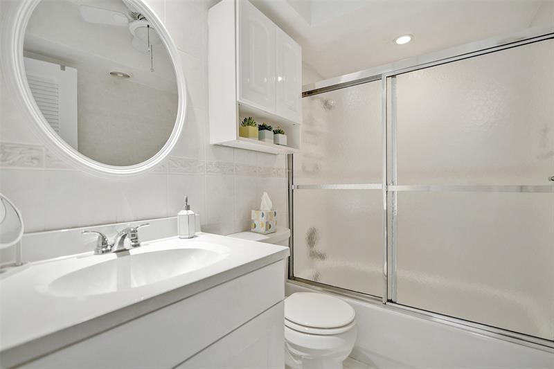 Image 35 of 55 For 930 9th Ave  16