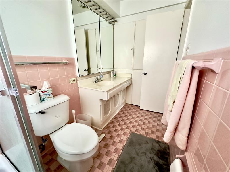 Image 12 of 14 For 1922 Ocean Ln  20