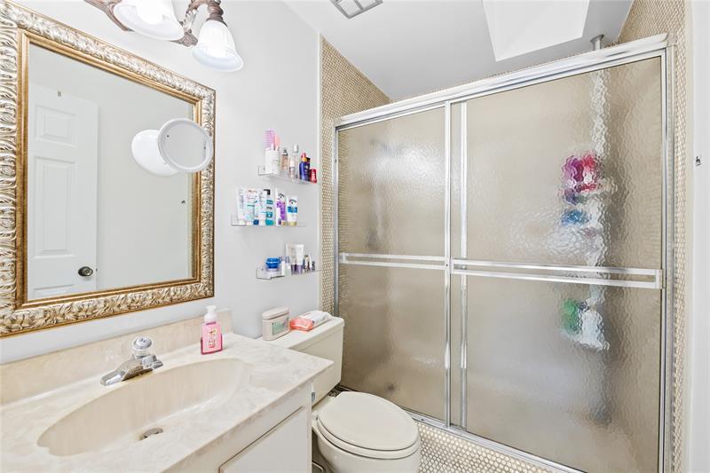 Image 13 of 28 For 3225 13th St  201