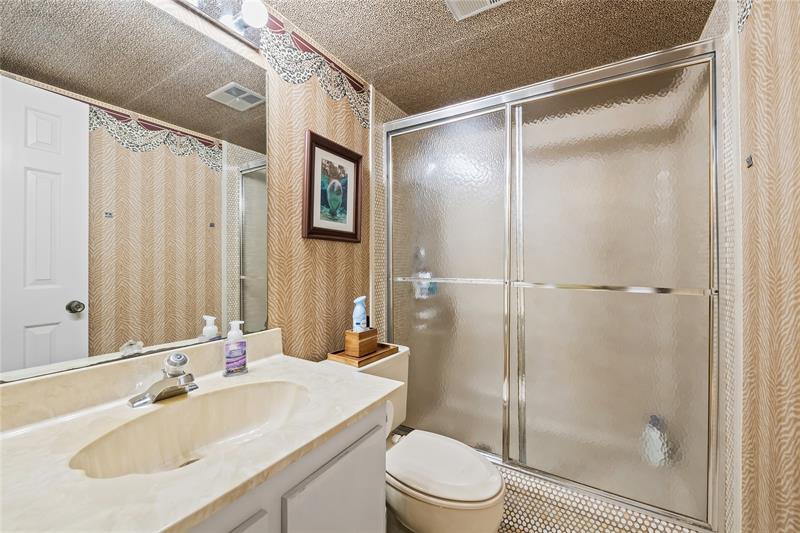 Image 15 of 28 For 3225 13th St  201
