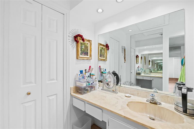 Image 18 of 28 For 3225 13th St  201