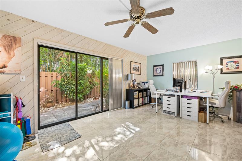 Image 19 of 28 For 3225 13th St  201