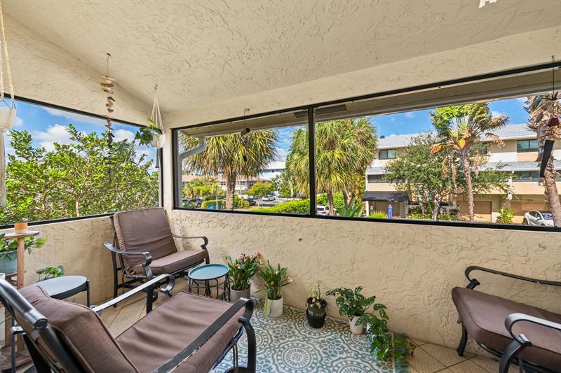 Image 9 of 28 For 3225 13th St  201