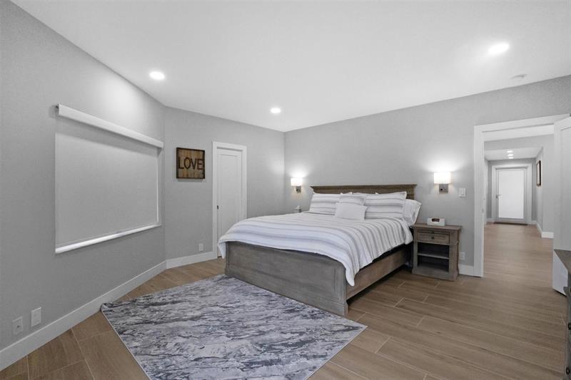 Image 20 of 59 For 333 Sunset Dr  208