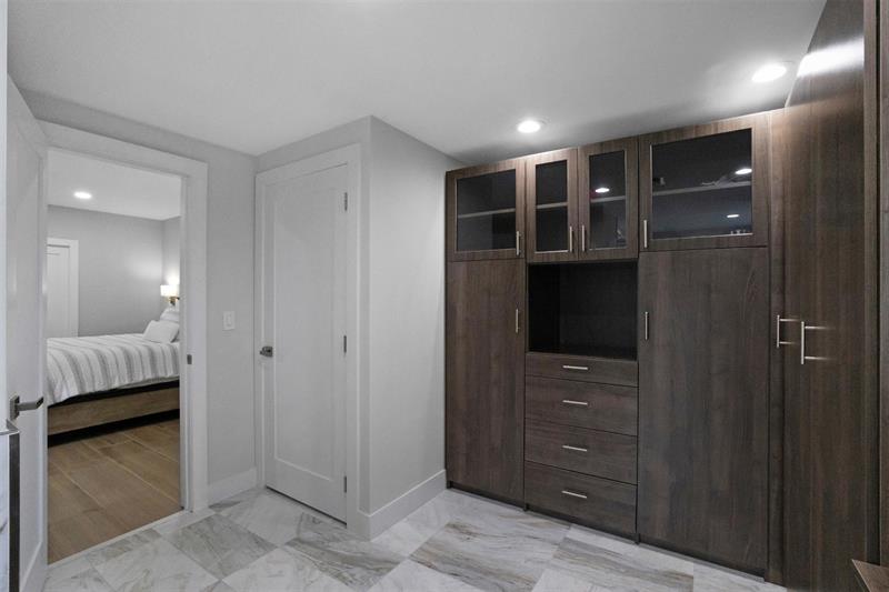 Image 24 of 59 For 333 Sunset Dr  208