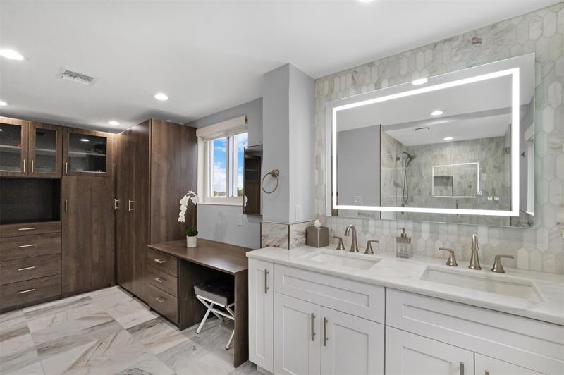 Image 25 of 59 For 333 Sunset Dr  208