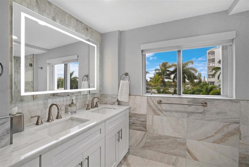 Image 31 of 59 For 333 Sunset Dr  208