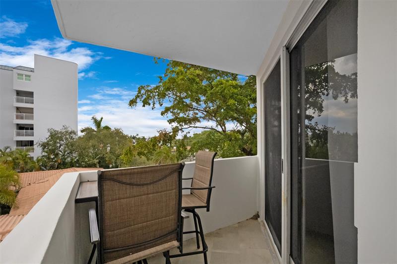 Image 34 of 59 For 333 Sunset Dr  208