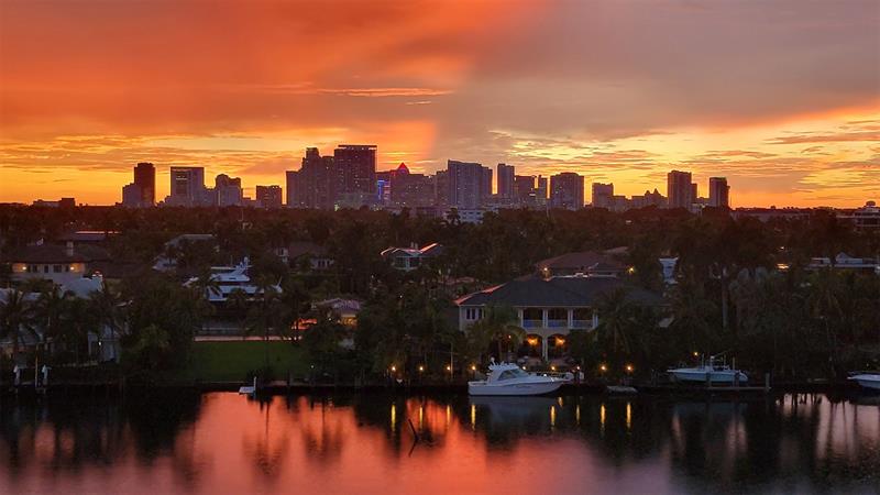 Image 36 of 59 For 333 Sunset Dr  208