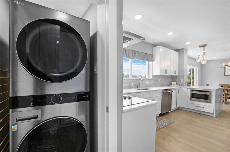 Image 50 of 59 For 333 Sunset Dr  208