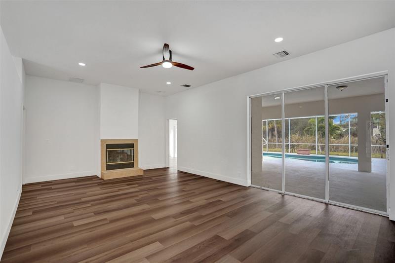 Image 14 of 94 For 16153 72nd Rd
