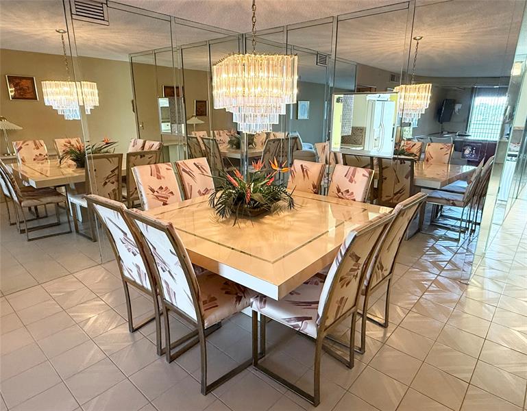 Image 11 of 26 For 2903 Victoria Cir  03