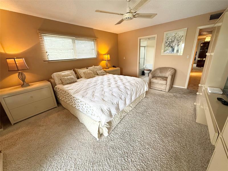 Image 16 of 26 For 2903 Victoria Cir  03