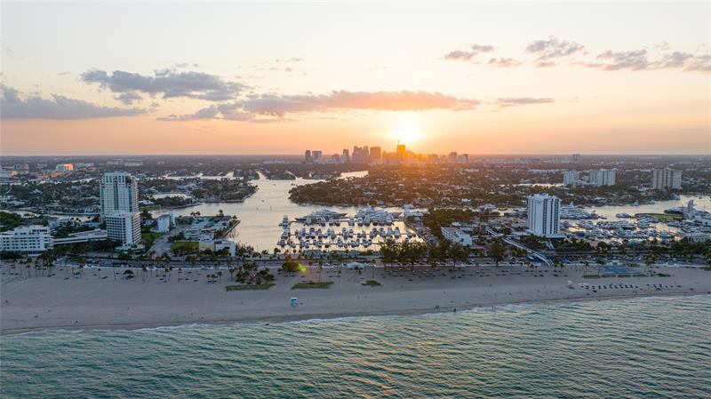 Image 18 of 19 For 1000 Riviera Isle Dr