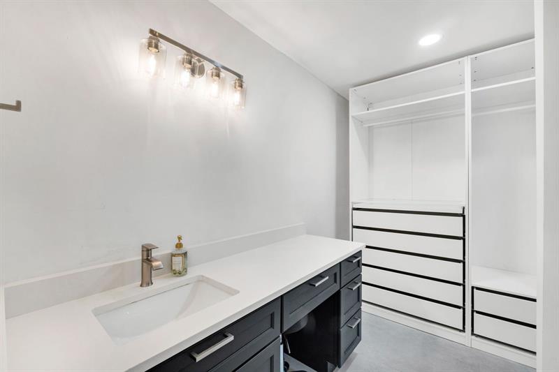 Image 20 of 33 For 4125 Carambola Cir  2126