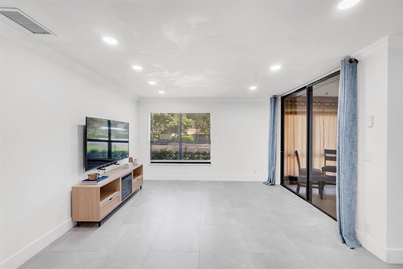 Image 6 of 33 For 4125 Carambola Cir  2126