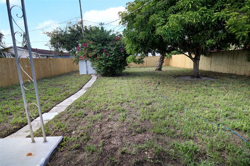 Image 13 of 13 For 5654 Papaya Rd