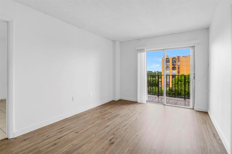 Image 11 of 31 For 4801 7th St  503-16