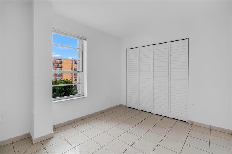 Image 12 of 31 For 4801 7th St  503-16