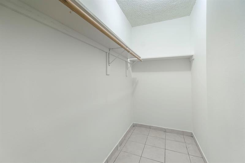 Image 19 of 31 For 4801 7th St  503-16