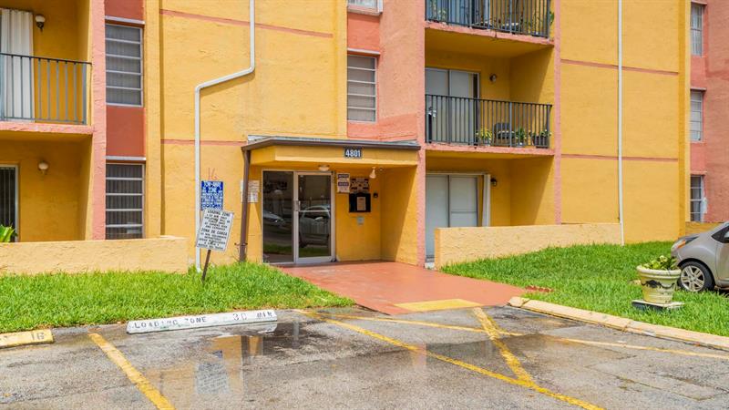 Image 24 of 31 For 4801 7th St  503-16