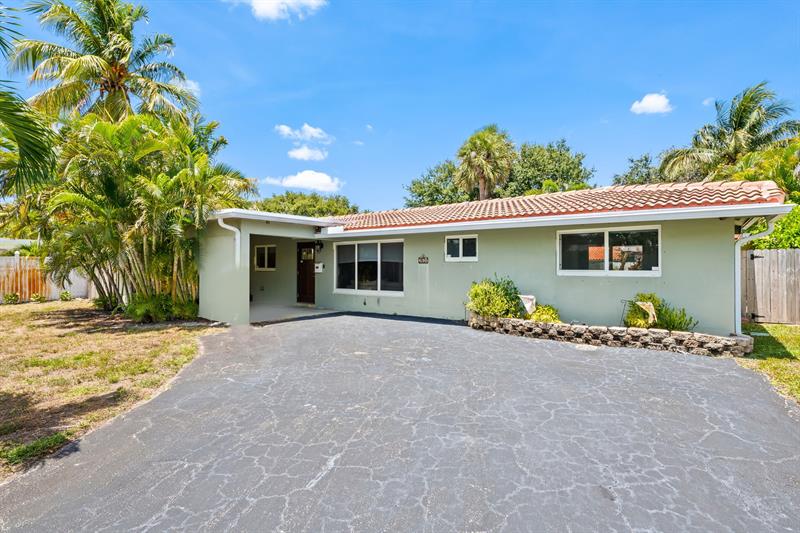 Image 4 of 20 For 261 18th Ct  