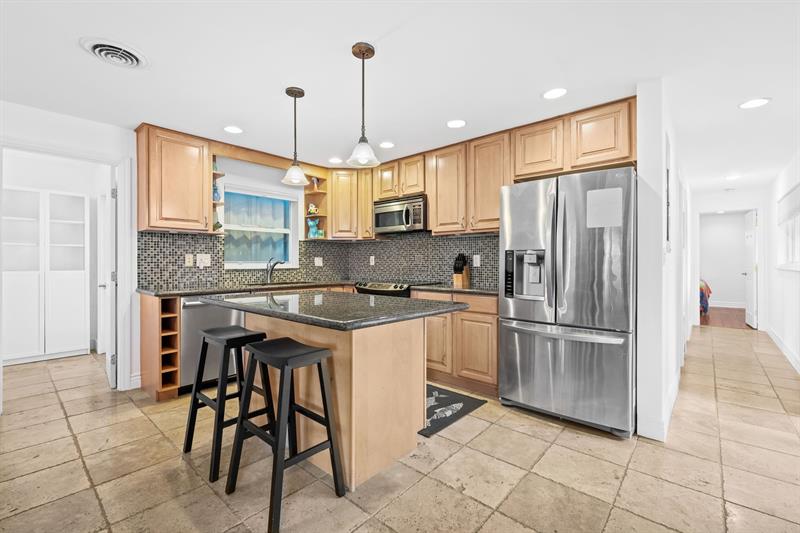 Image 9 of 20 For 261 18th Ct  