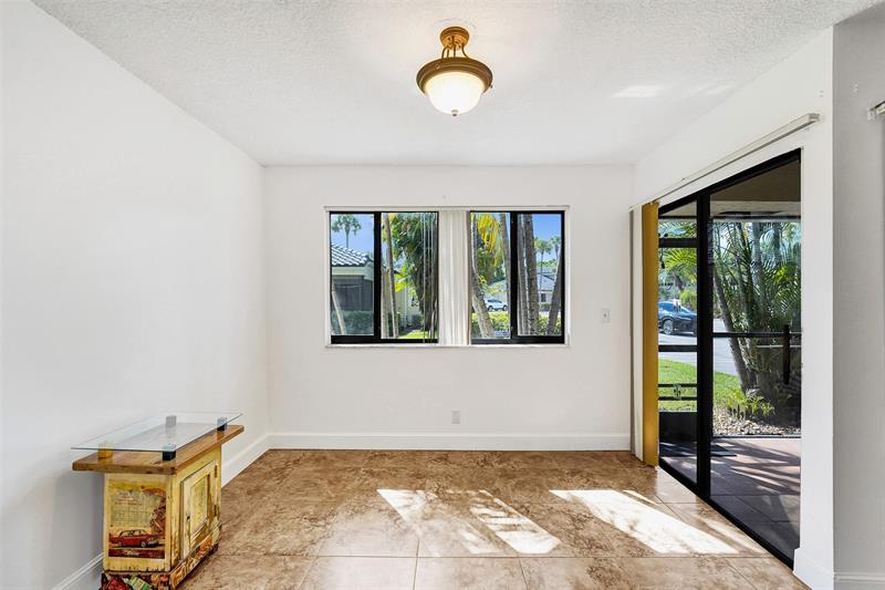 Image 14 of 83 For 1600 81 Way  1600