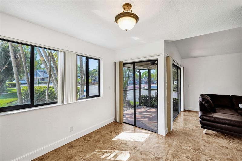 Image 15 of 83 For 1600 81 Way  1600