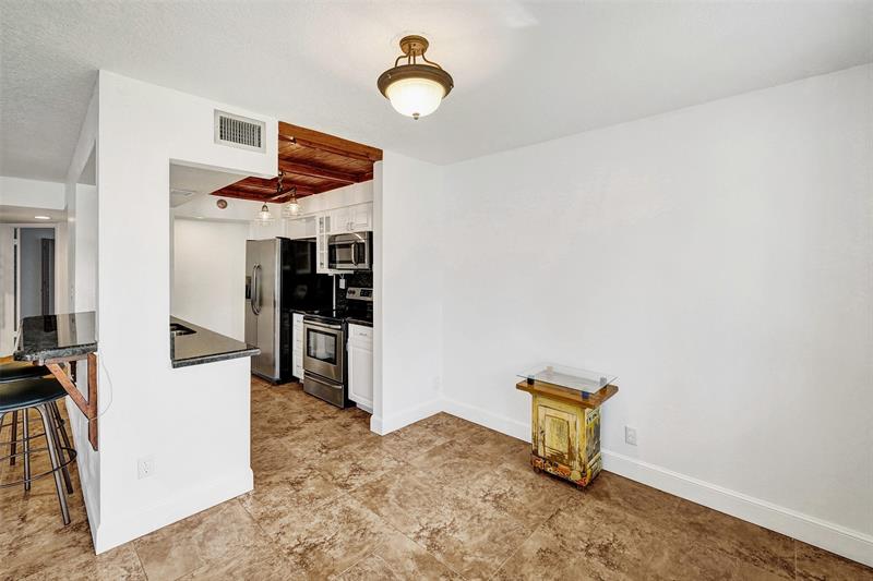 Image 18 of 83 For 1600 81 Way  1600