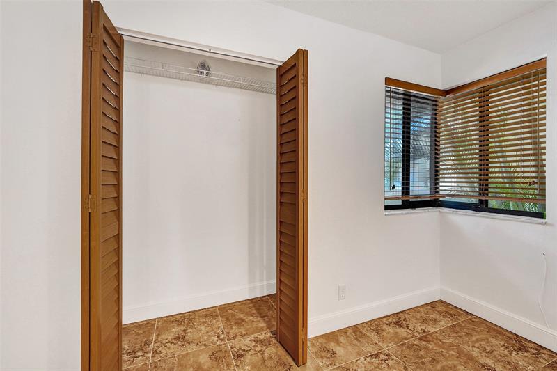 Image 36 of 83 For 1600 81 Way  1600