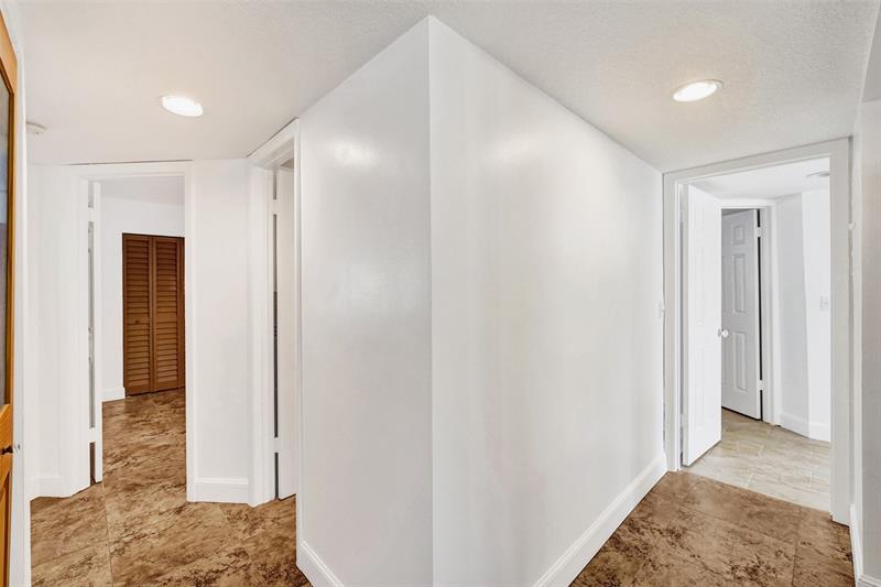 Image 60 of 83 For 1600 81 Way  1600