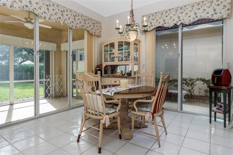 Image 11 of 35 For 319 Kelsey Park Cir