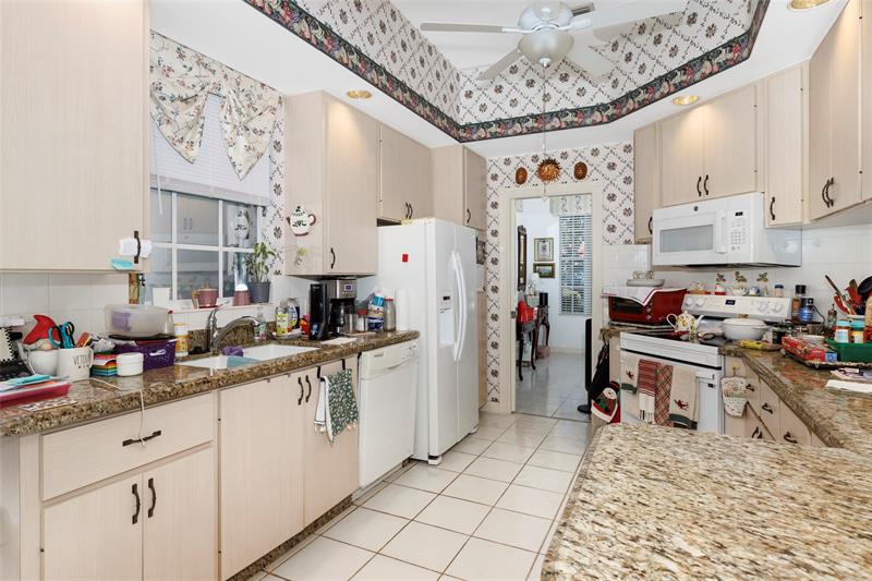 Image 16 of 35 For 319 Kelsey Park Cir