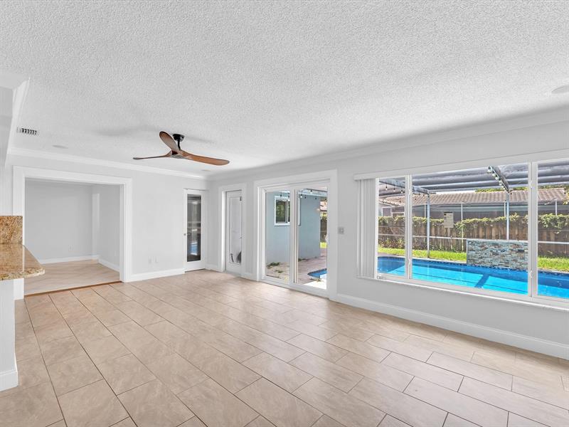 Image 19 of 36 For 11762 26th Ct