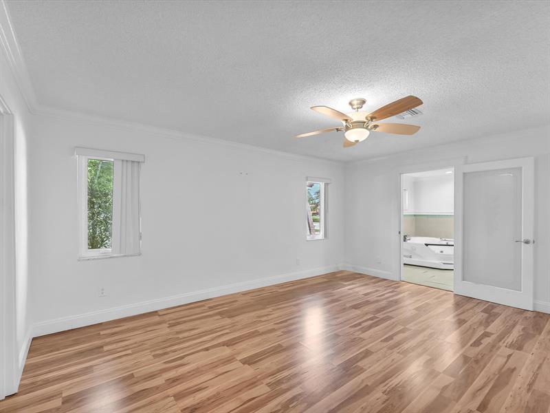 Image 22 of 36 For 11762 26th Ct