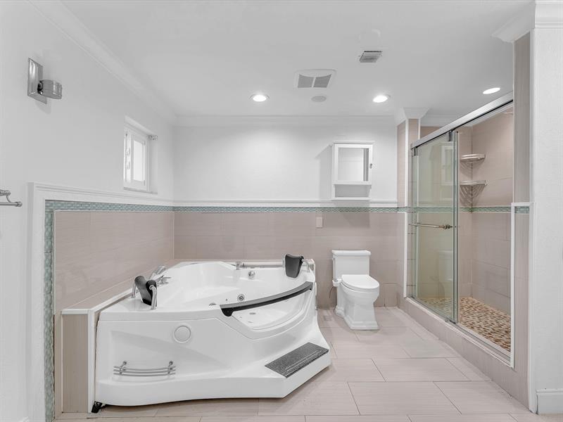 Image 27 of 36 For 11762 26th Ct