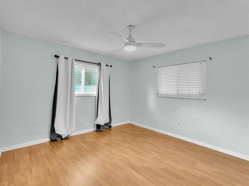 Image 30 of 36 For 11762 26th Ct