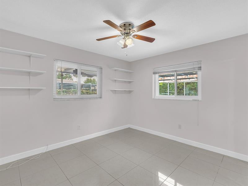 Image 31 of 36 For 11762 26th Ct