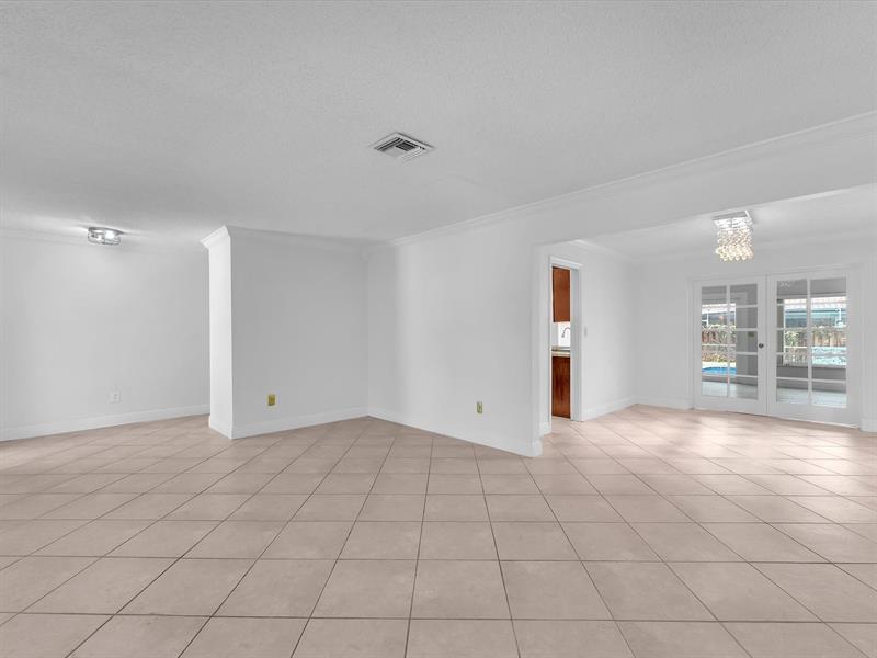 Image 9 of 36 For 11762 26th Ct