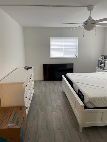 Image 10 of 13 For 22765 66th Ave  106