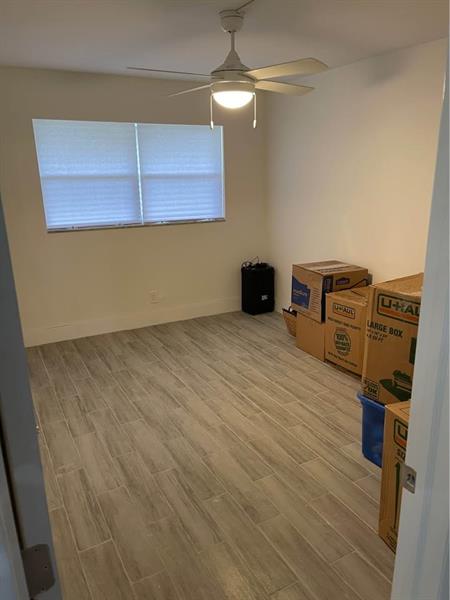 Image 11 of 13 For 22765 66th Ave  106