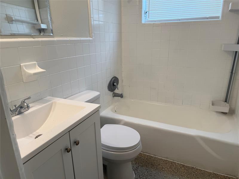 Image 7 of 10 For 2830 15th Ct  A