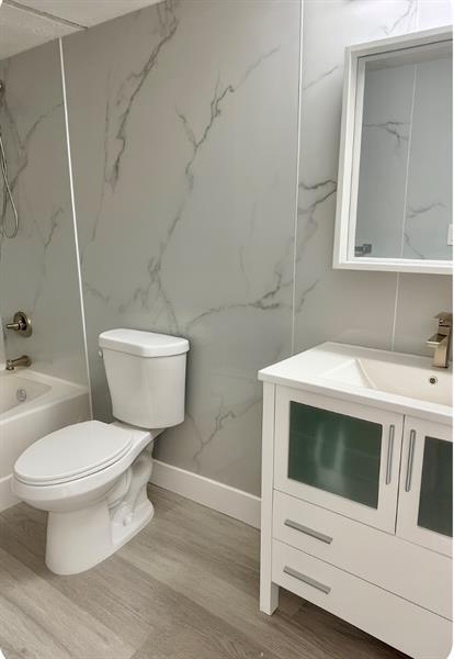 Image 5 of 10 For 800 Parkview Dr  725