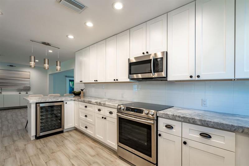 Image 16 of 45 For 2640 50th St